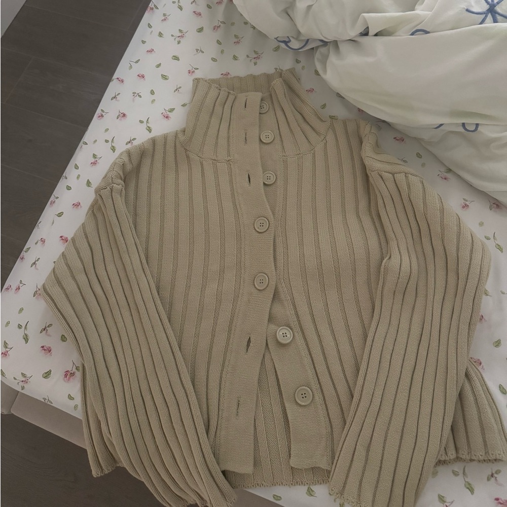 Moussy sage green cardigan